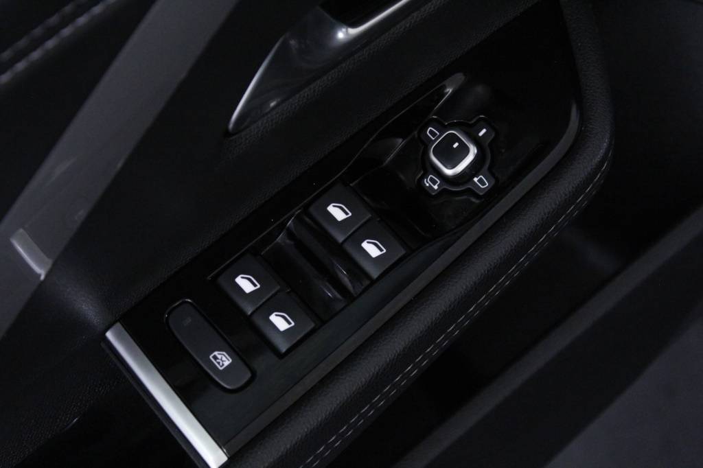 opel-astra-sport-tourer-2025-hibrido-1199cc