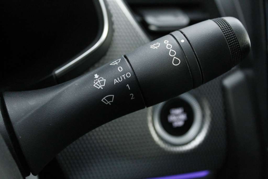 renault-arkana-2023-hibrido-1332cc