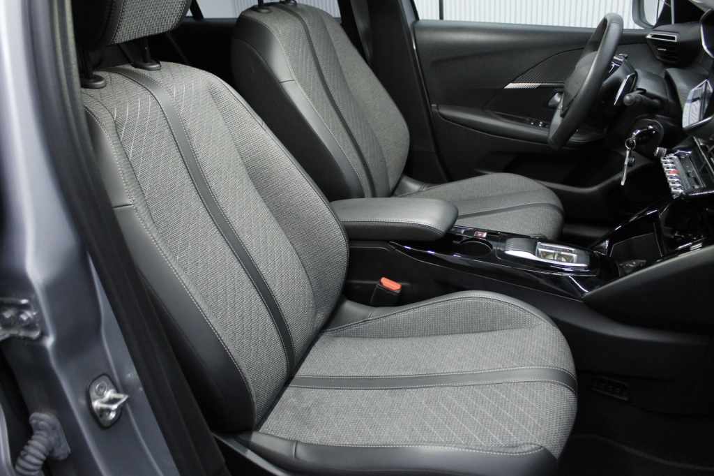 peugeot-208-2025-hibrido-1199cc