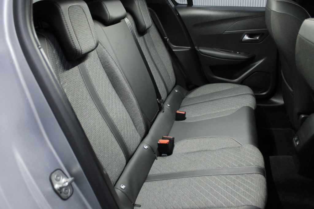 peugeot-208-2025-hibrido-1199cc