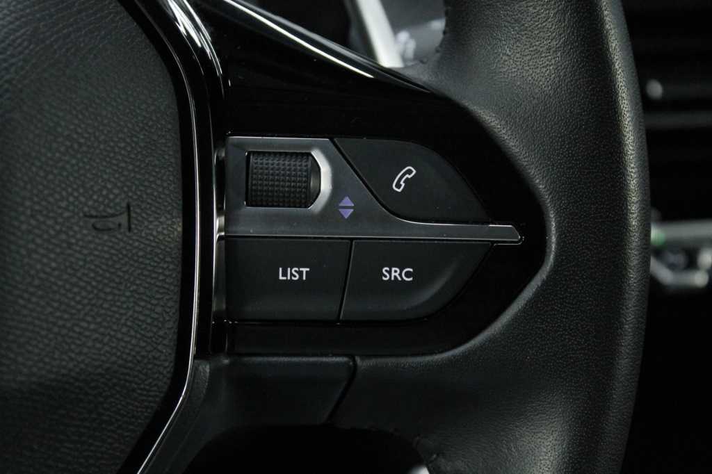 peugeot-208-2025-hibrido-1199cc