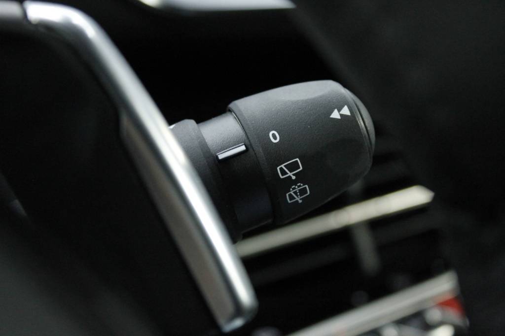 peugeot-208-2025-hibrido-1199cc