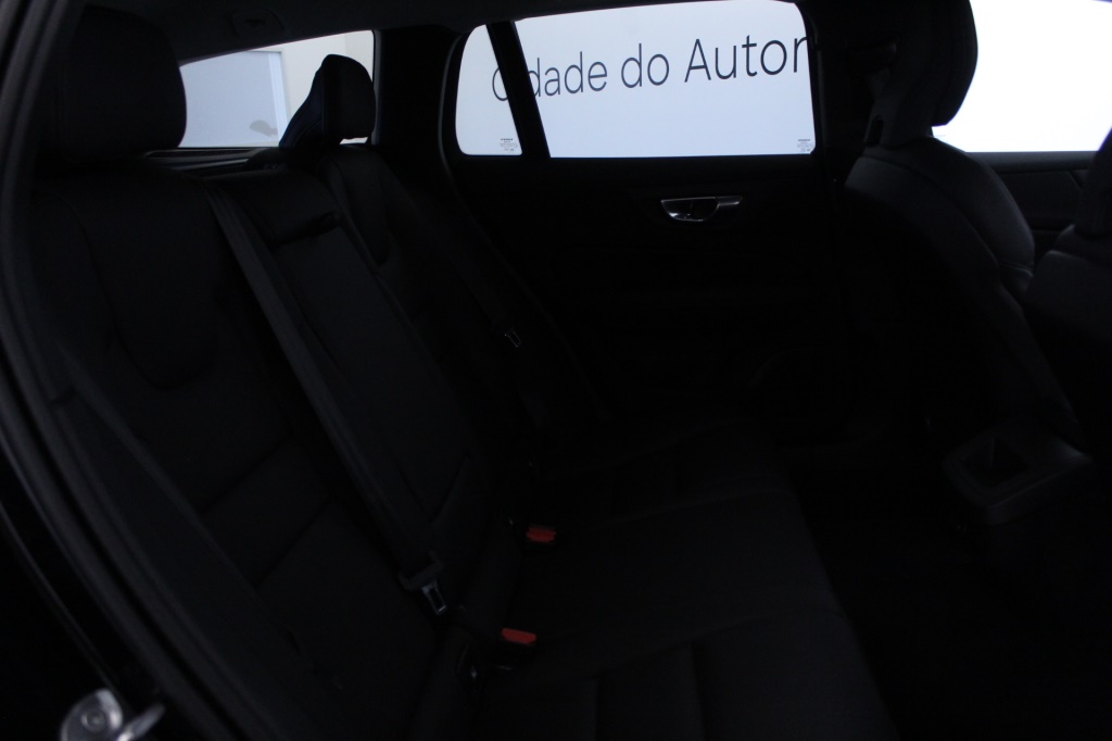 volvo-v60-2023-hibrido-1969cc