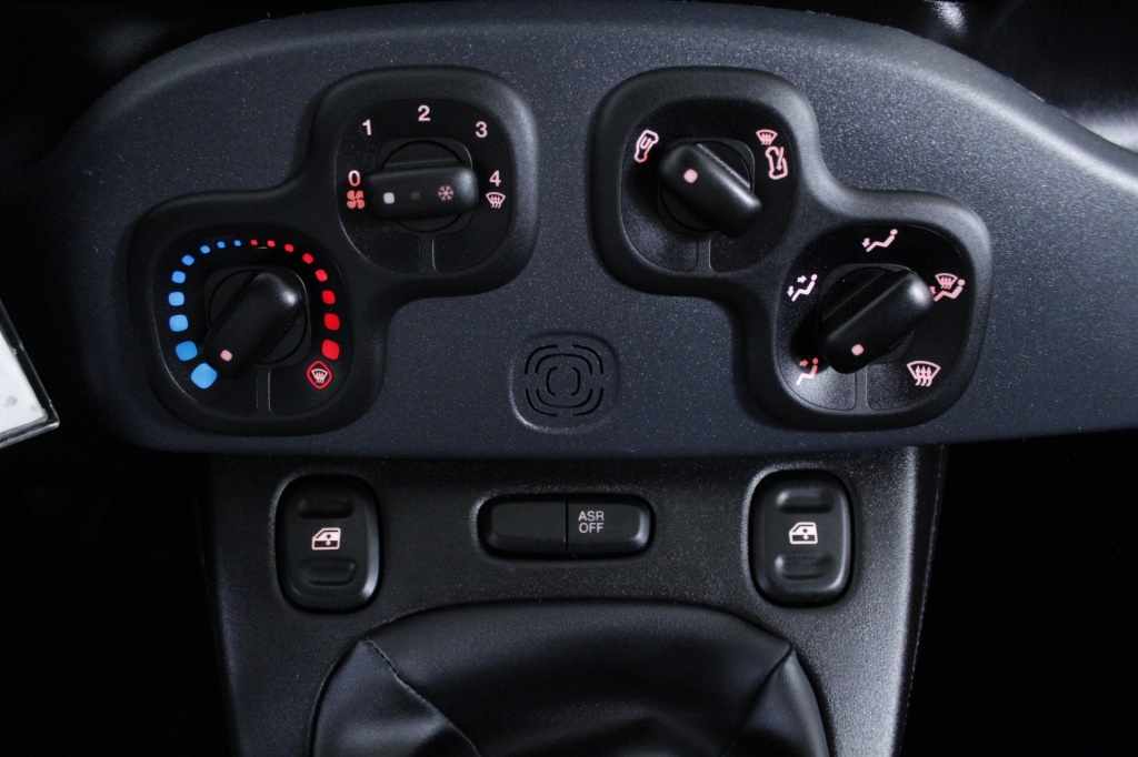 fiat-panda-2024-hibrido-999cc