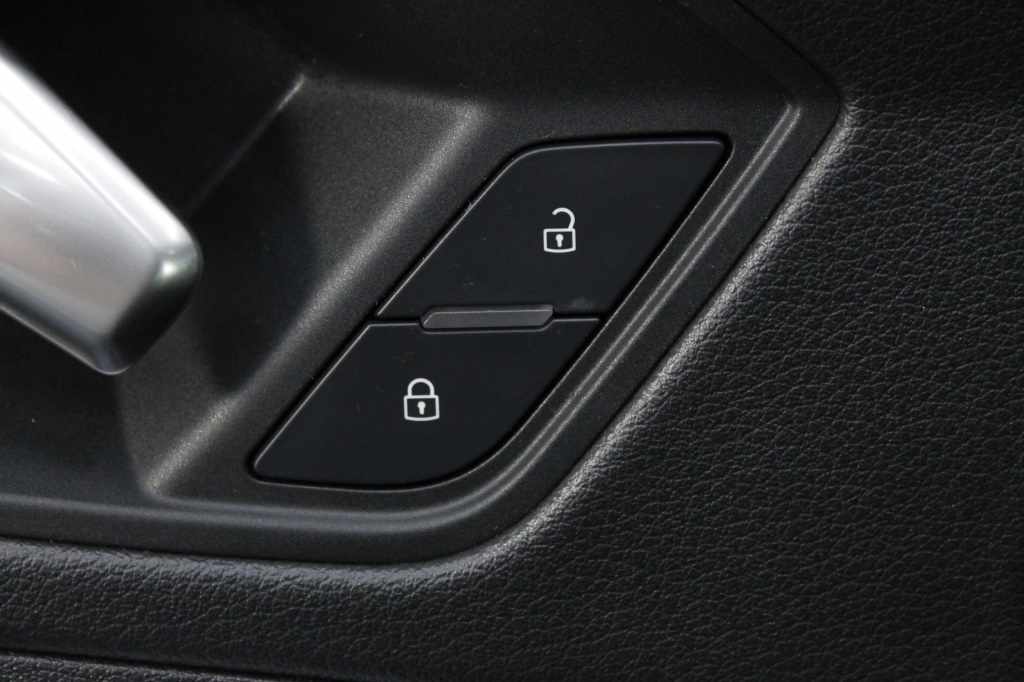 audi-q3-2022-hibrido-1395cc