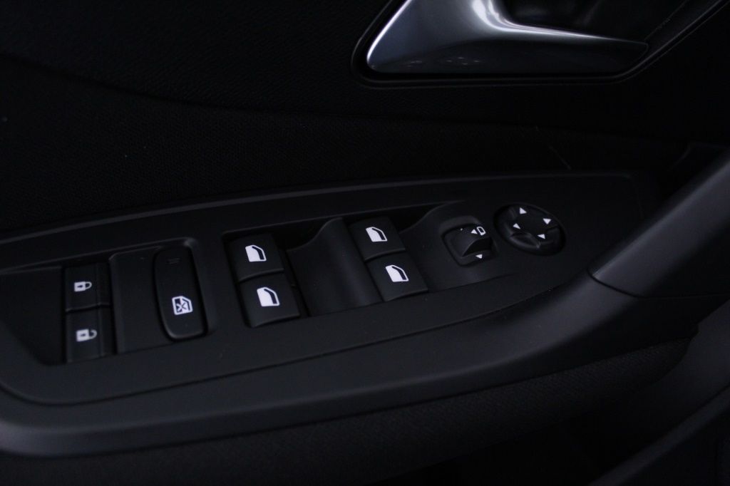 peugeot-308-2024-diesel-1499cc