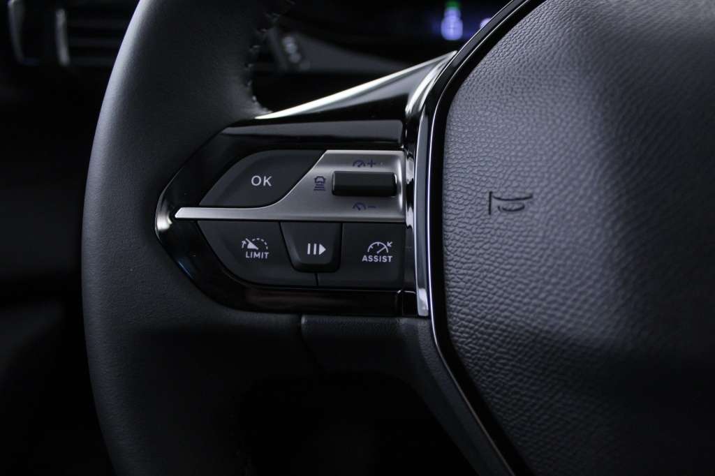 peugeot-308-2024-diesel-1499cc
