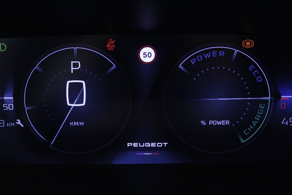 peugeot-308-sw-2025-hibrido-1199cc