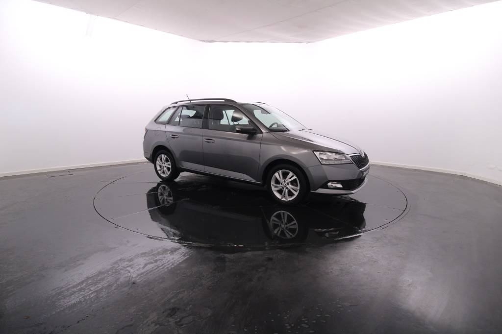skoda-fabia-2022-gasolina-999cc