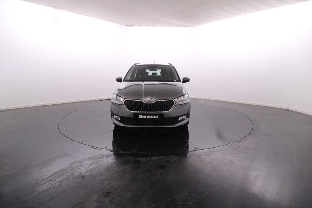 skoda-fabia-2022-gasolina-999cc