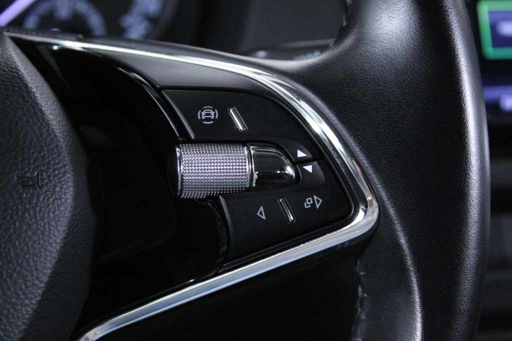 skoda-fabia-2022-gasolina-999cc