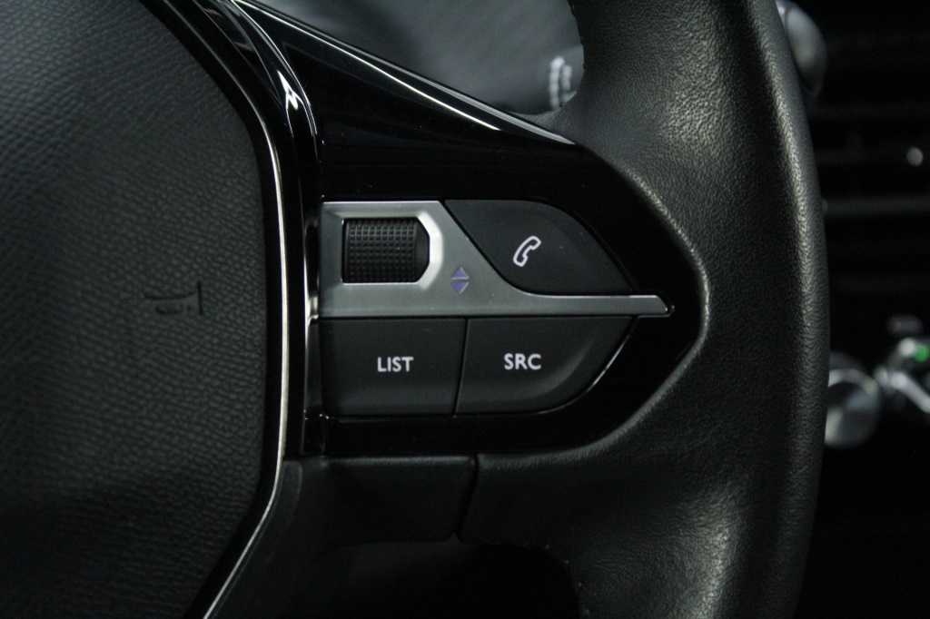peugeot-208-2024-gasolina-1199cc
