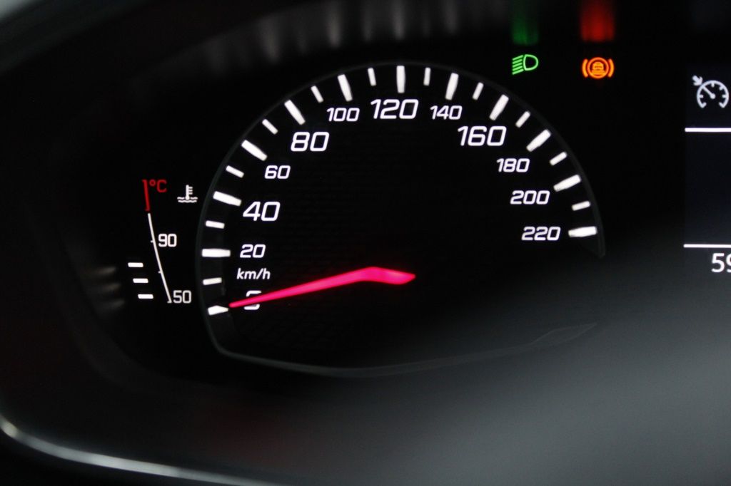 peugeot-208-2024-gasolina-1199cc
