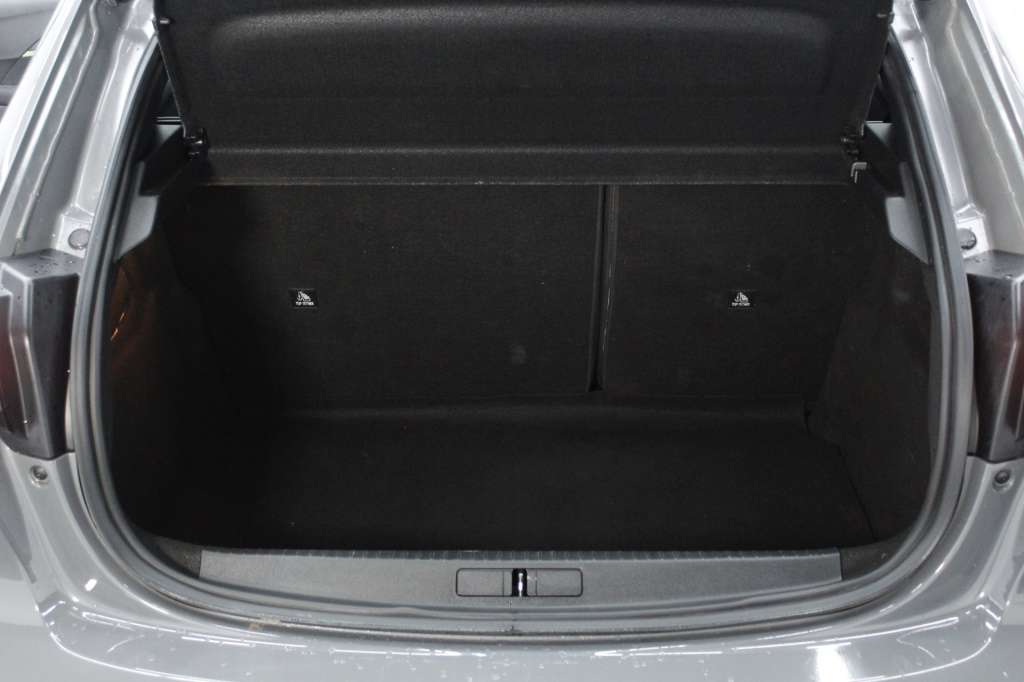 peugeot-208-2024-gasolina-1199cc
