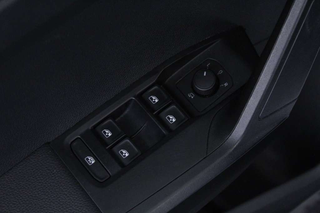 seat-arona-2024-gasolina-999cc