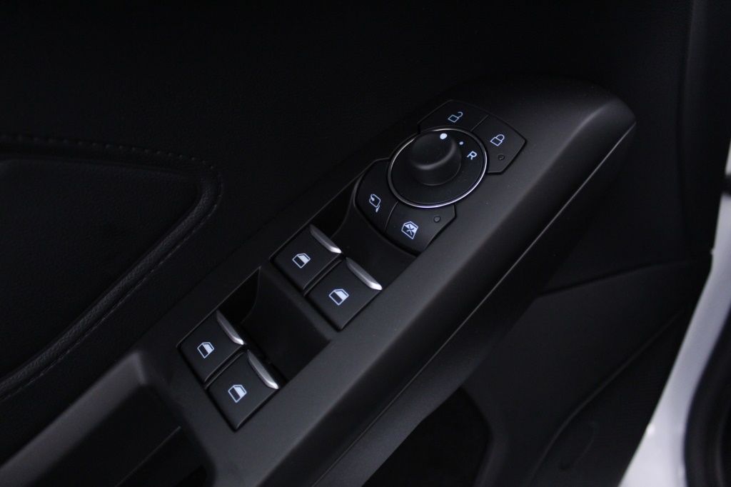 ford-focus-sw-2023-diesel-1499cc