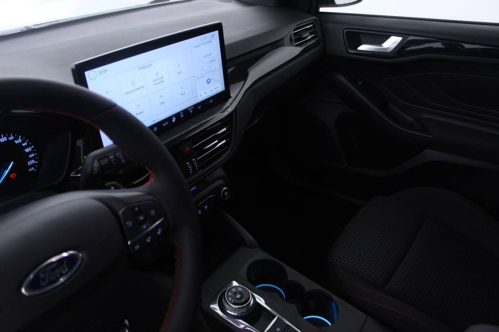 ford-focus-sw-2023-diesel-1499cc