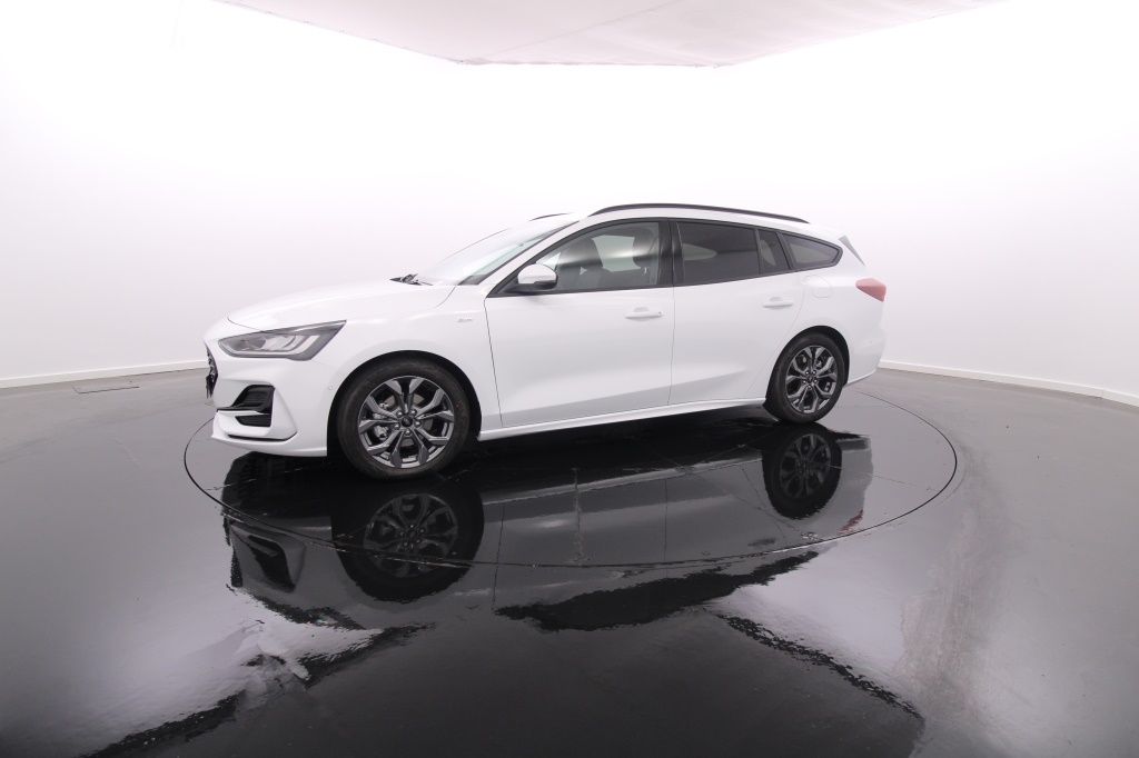 ford-focus-sw-2023-diesel-1499cc