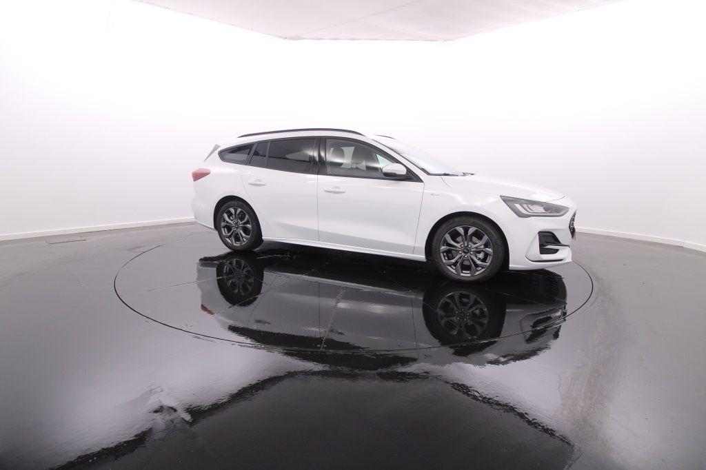 ford-focus-sw-2023-diesel-1499cc