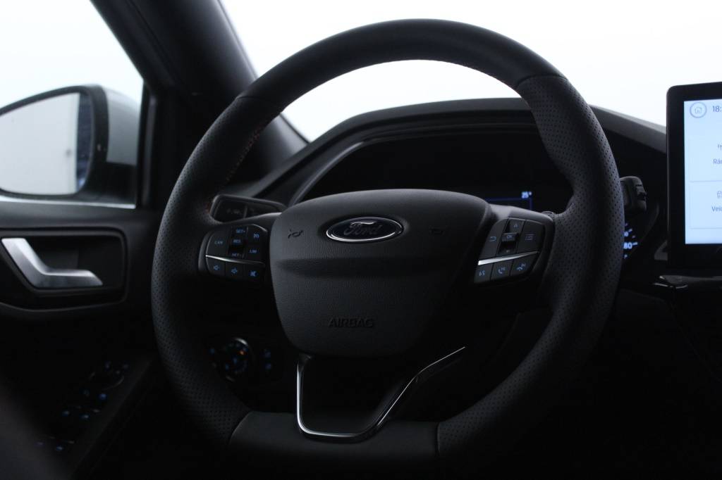 ford-focus-sw-2023-diesel-1499cc