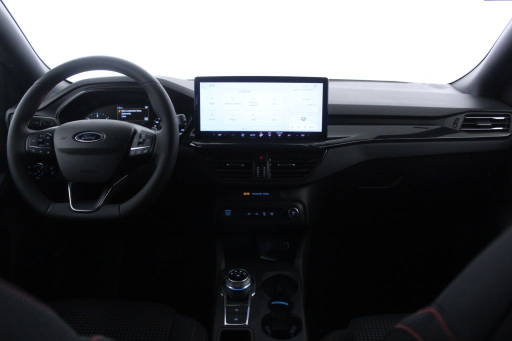 ford-focus-sw-2023-diesel-1499cc