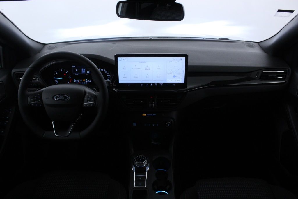 ford-focus-sw-2023-diesel-1499cc
