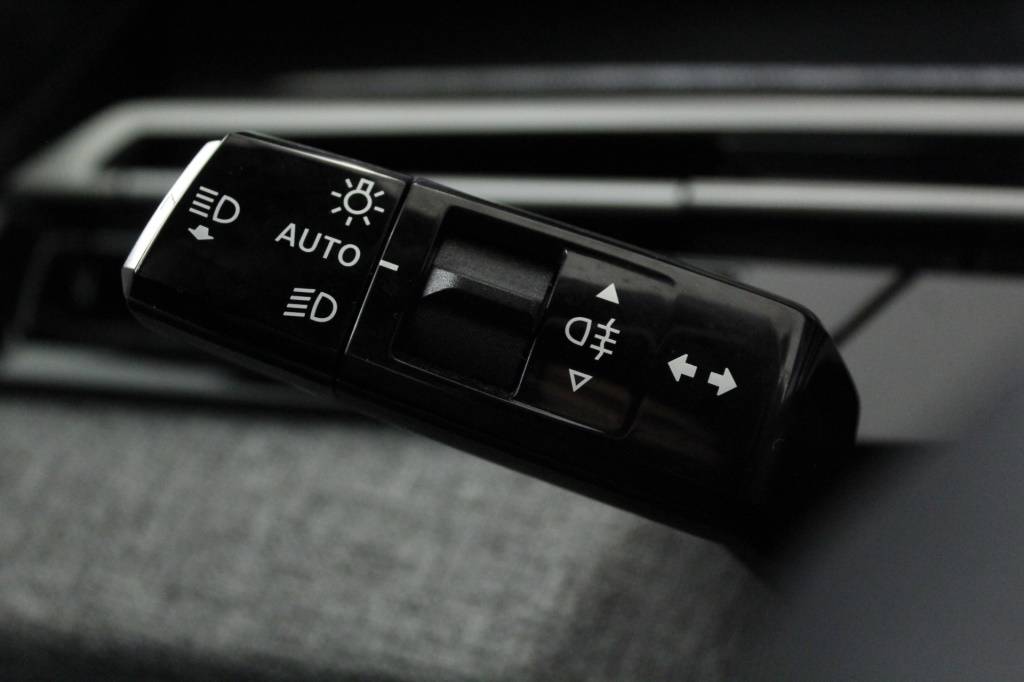 peugeot-5008-2025-hibrido-1199cc