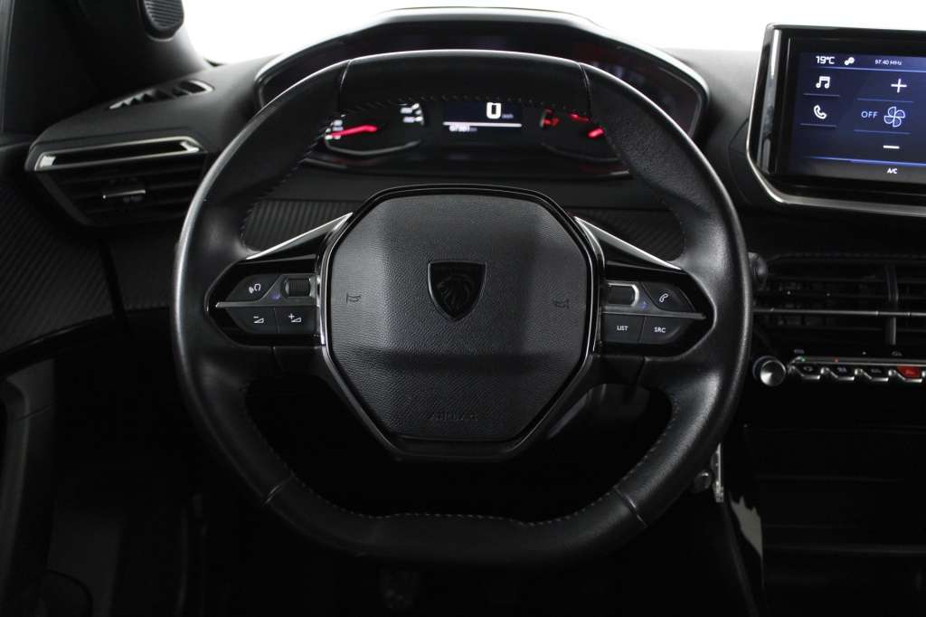 peugeot-2008-2024-gasolina-1199cc