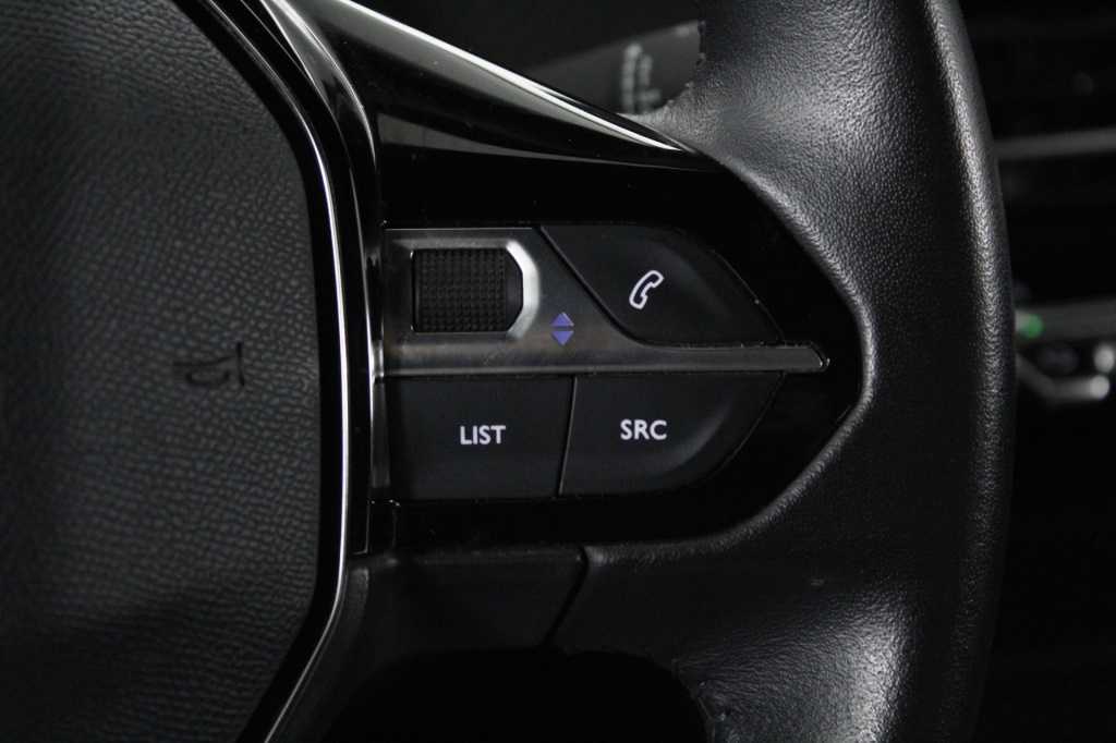 peugeot-2008-2024-gasolina-1199cc
