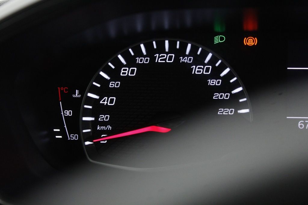 peugeot-2008-2024-gasolina-1199cc