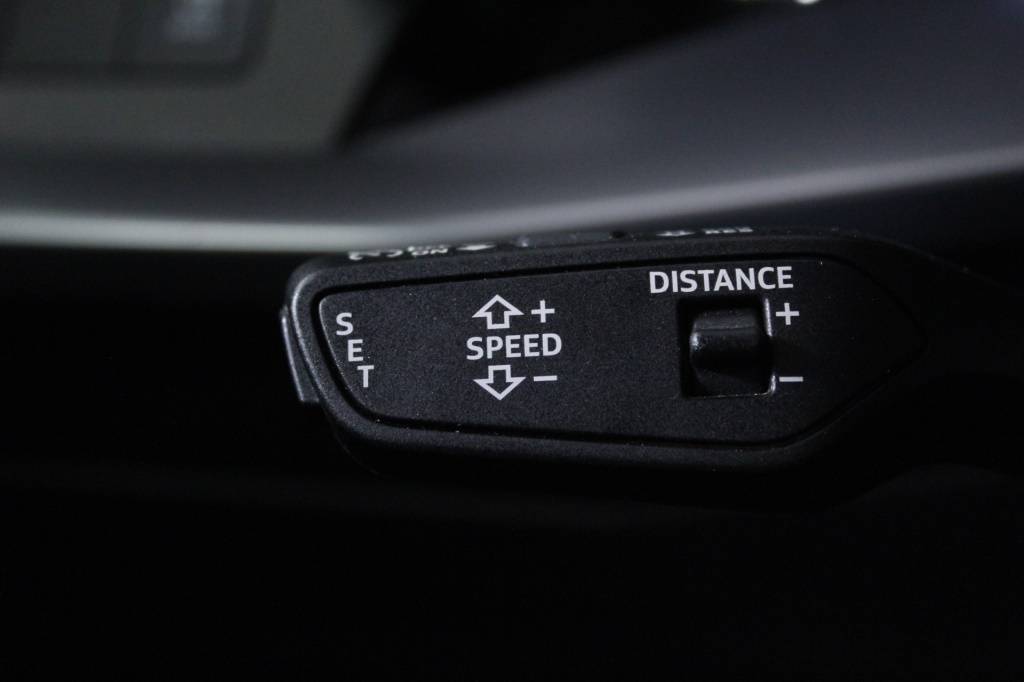 audi-a3-sportback-2024-hibrido-999cc