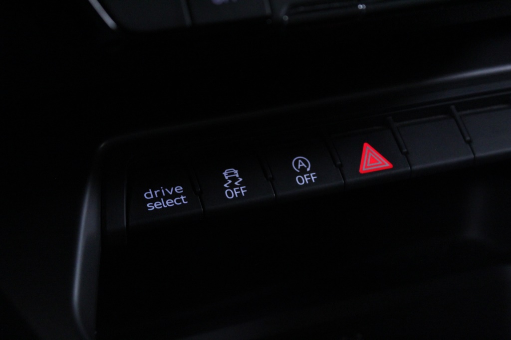 audi-a3-sportback-2024-hibrido-999cc