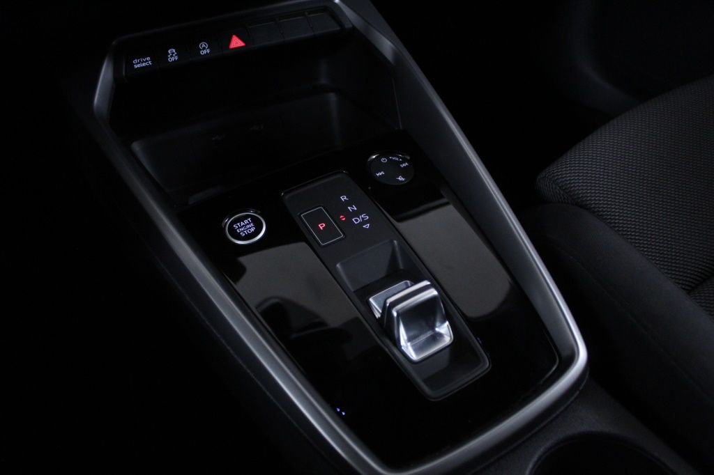 audi-a3-sportback-2024-hibrido-999cc