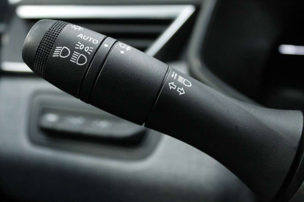 mitsubishi-colt-2024-gasolina-999cc