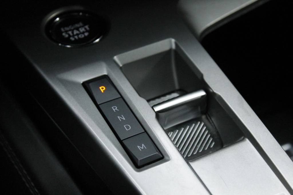 peugeot-308-sw-2024-gasolina-1199cc