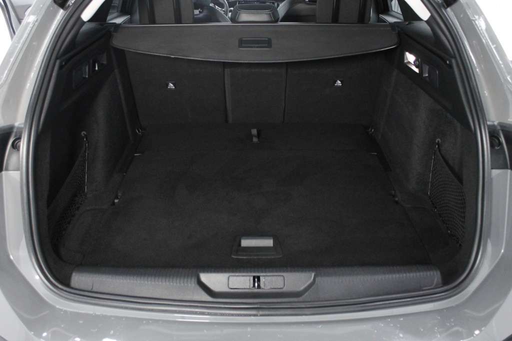 peugeot-308-sw-2024-gasolina-1199cc