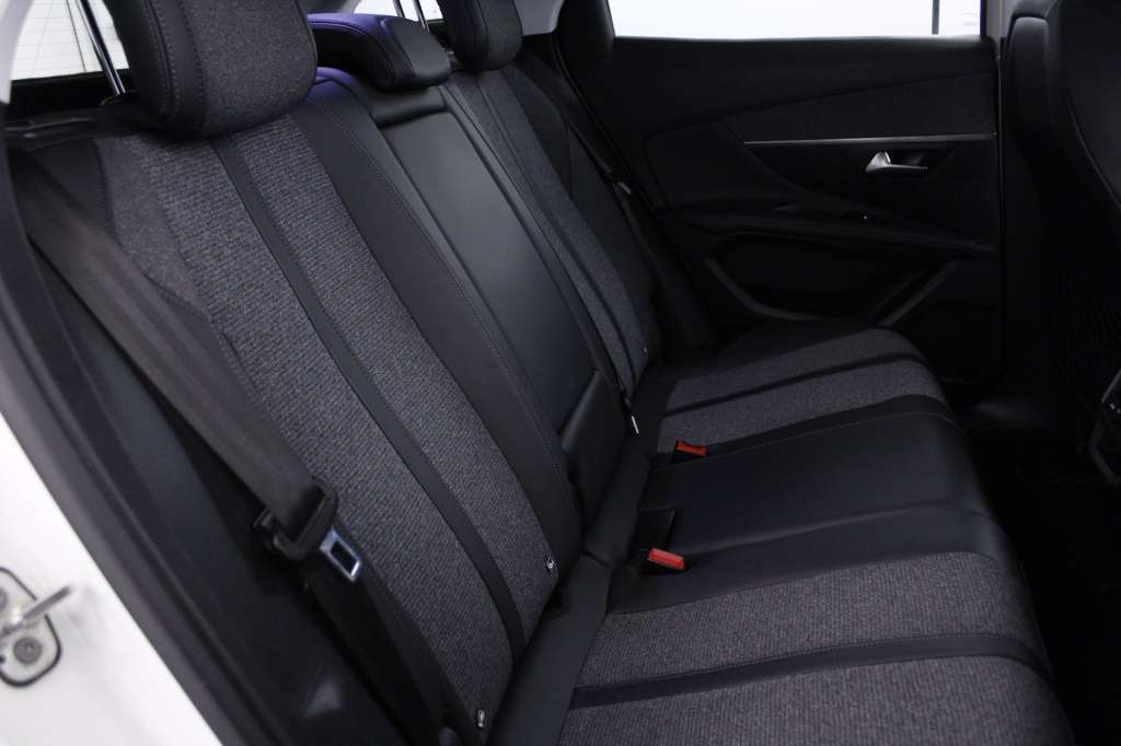 peugeot-3008-2019-diesel-1499cc