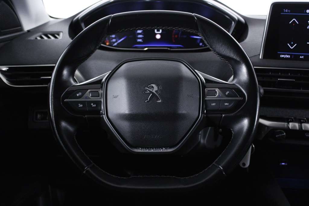 peugeot-3008-2019-diesel-1499cc