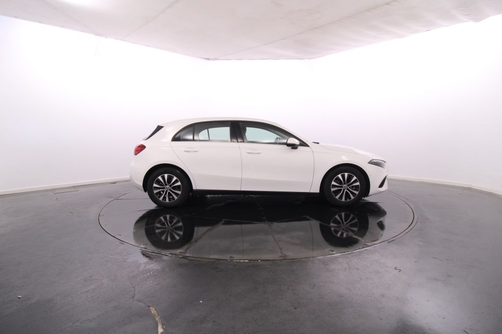 mercedes-benz-classe-a-2024-hibrido-1332cc