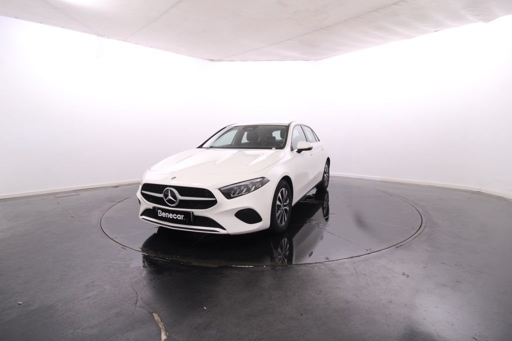 mercedes-benz-classe-a-2024-hibrido-1332cc