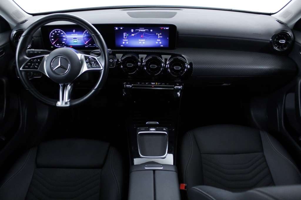 mercedes-benz-classe-a-2024-hibrido-1332cc