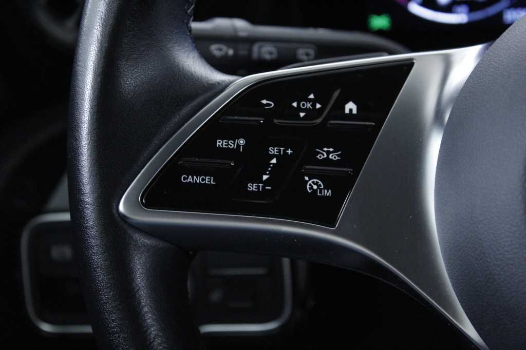 mercedes-benz-classe-a-2024-hibrido-1332cc