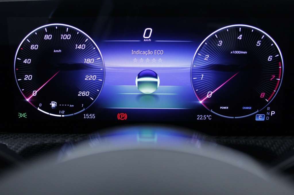 mercedes-benz-classe-a-2024-hibrido-1332cc