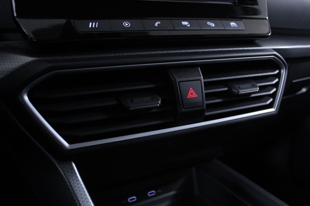 seat-leon-2022-gasolina-999cc