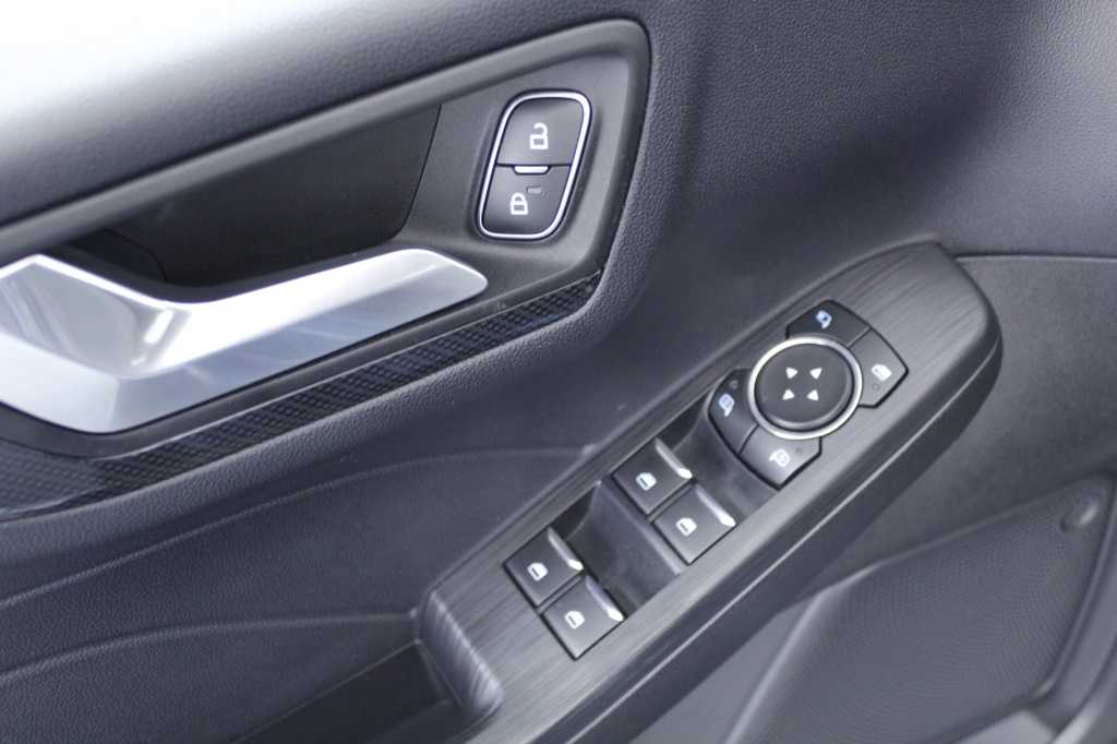 ford-kuga-2022-hibrido-2488cc