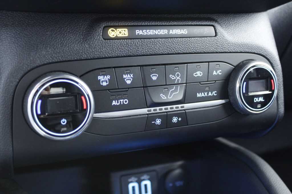 ford-kuga-2022-hibrido-2488cc