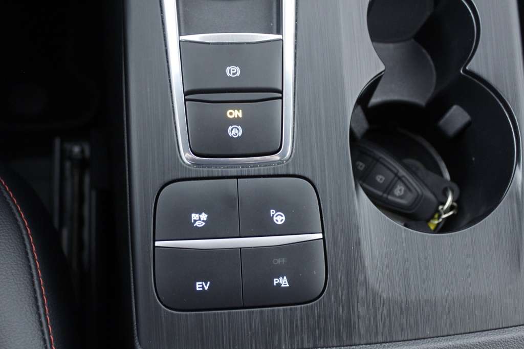 ford-kuga-2022-hibrido-2488cc