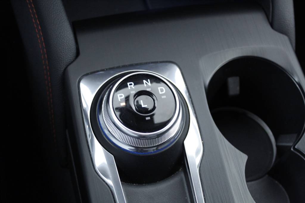 ford-kuga-2022-hibrido-2488cc