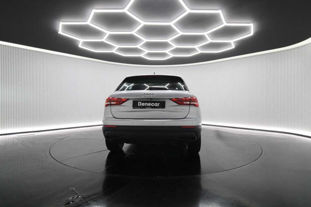 audi-q3-2022-hibrido-1395cc