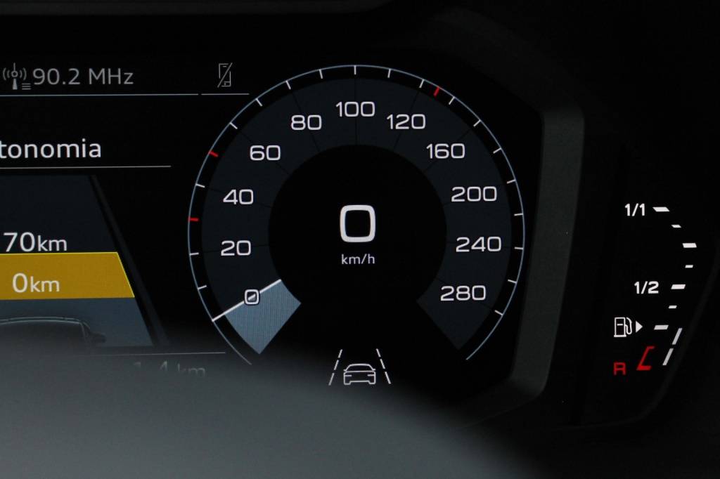 audi-q3-2022-hibrido-1395cc